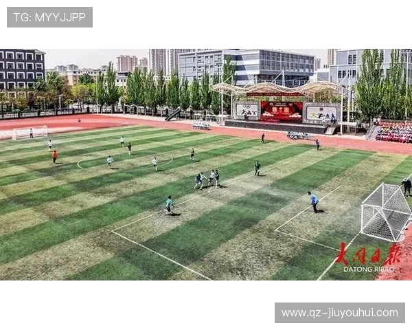 展现踢足球奔跑姿态的青春活力与激情四射的多彩运动风采瞬间画面 展现踢足球奔跑姿态的青春活力与激情四射的多彩运动风采瞬间画面